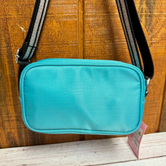 Skinnydip London Women's Millie Nylon Camera Heart Crossbody - Picture 2 of 4